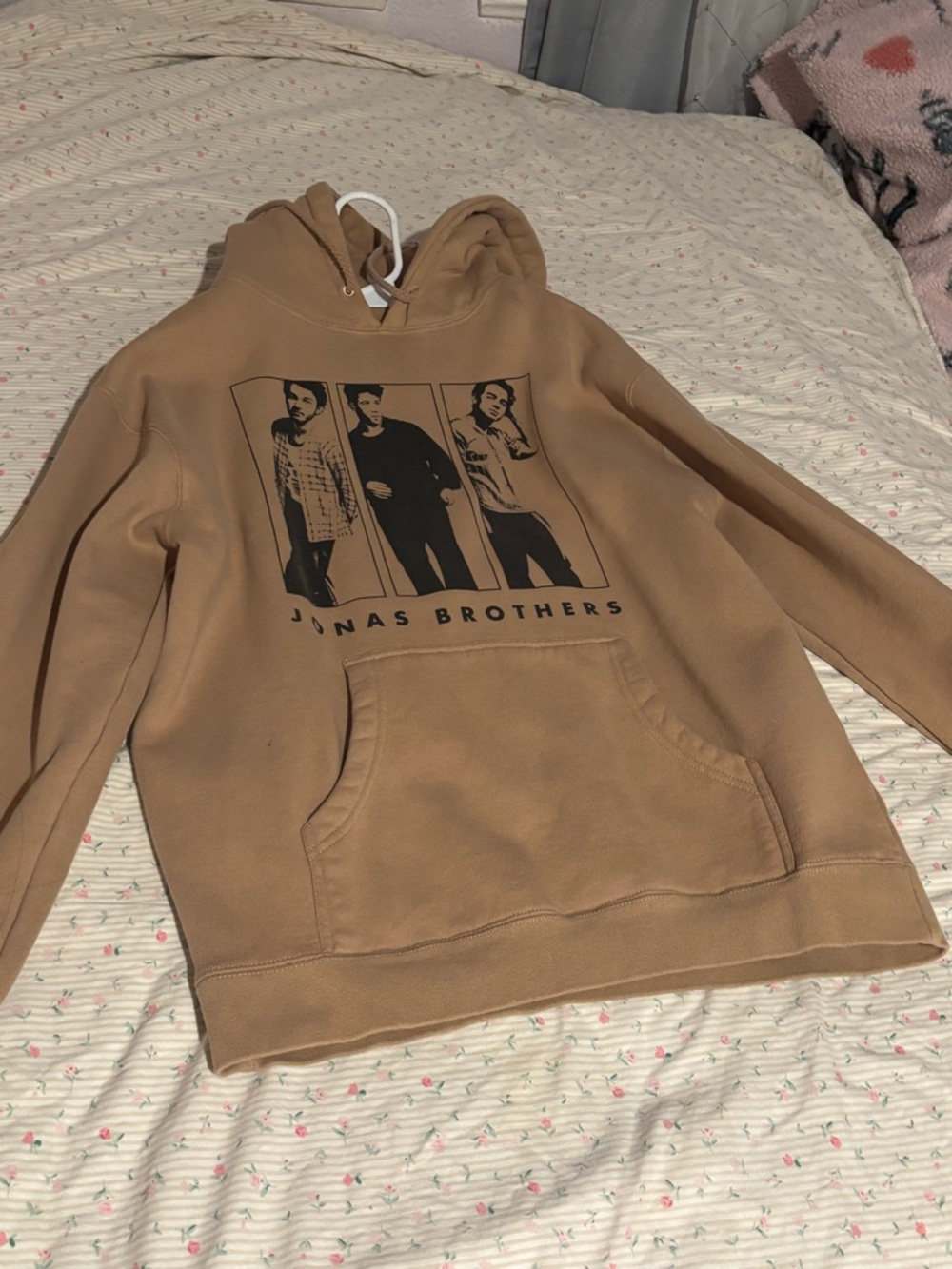 Jonas Brothers 2023 Tour , Tan Hoodie